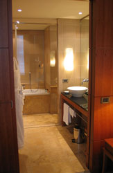 Bathroom, Park Hyatt Hamburg.