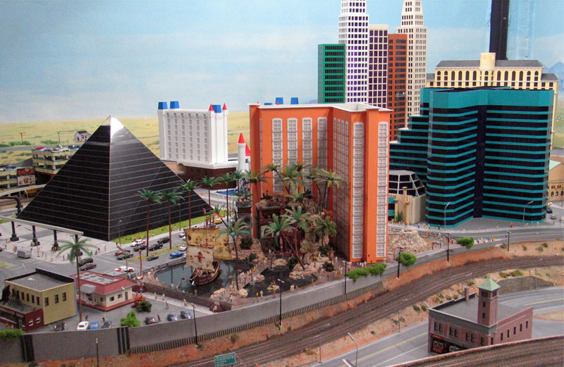 http://www.happybeagle.com/images/hh/miniatur-wunderland/las-vegas.jpg