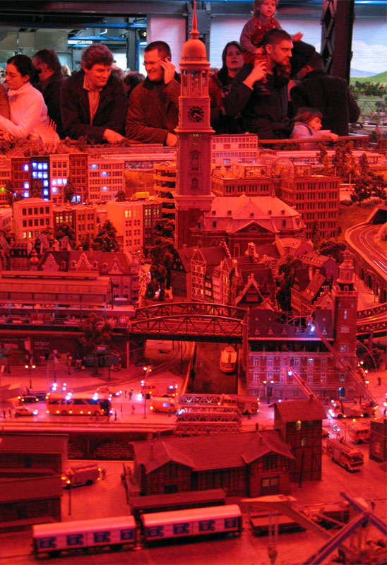 http://www.happybeagle.com/images/hh/miniatur-wunderland/michel.jpg